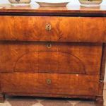 222 2069 CHEST OF DRAWERS